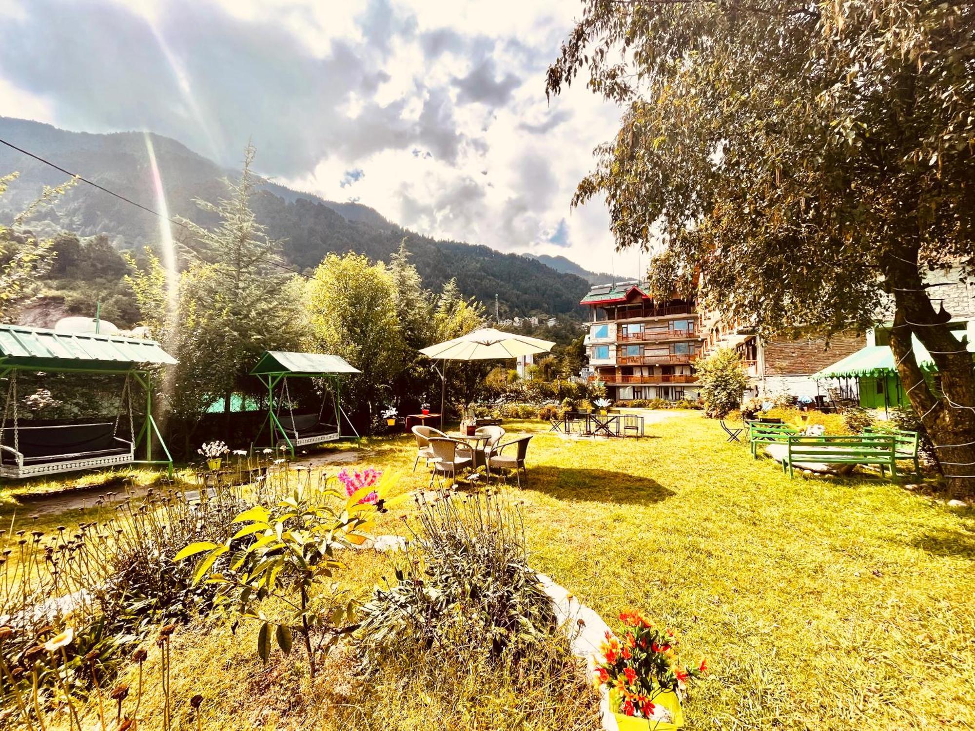 Himalayan Riverside Resort, Manali Extérieur photo