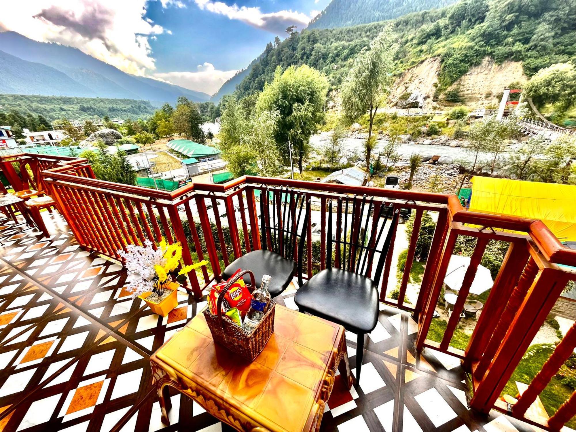 Himalayan Riverside Resort, Manali Extérieur photo