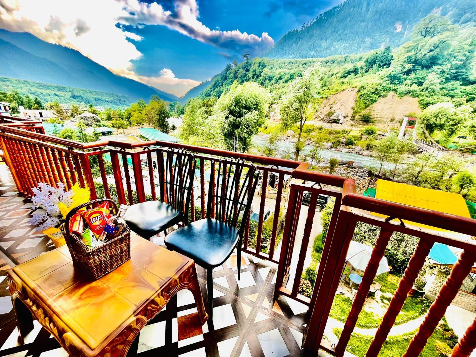 Himalayan Riverside Resort, Manali Extérieur photo