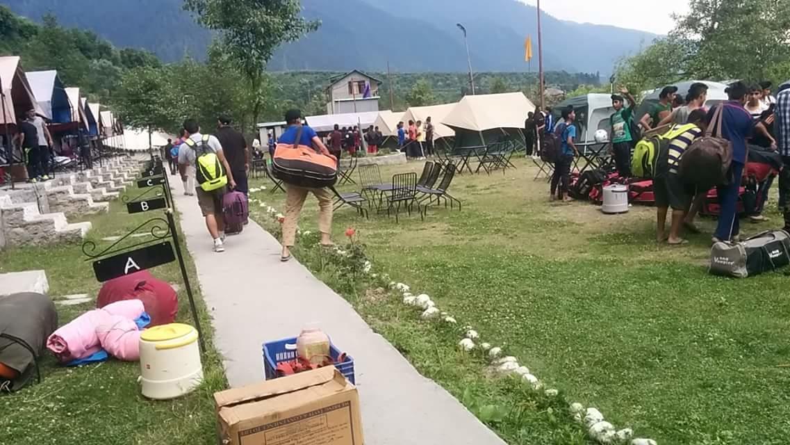 Himalayan Riverside Resort, Manali Extérieur photo
